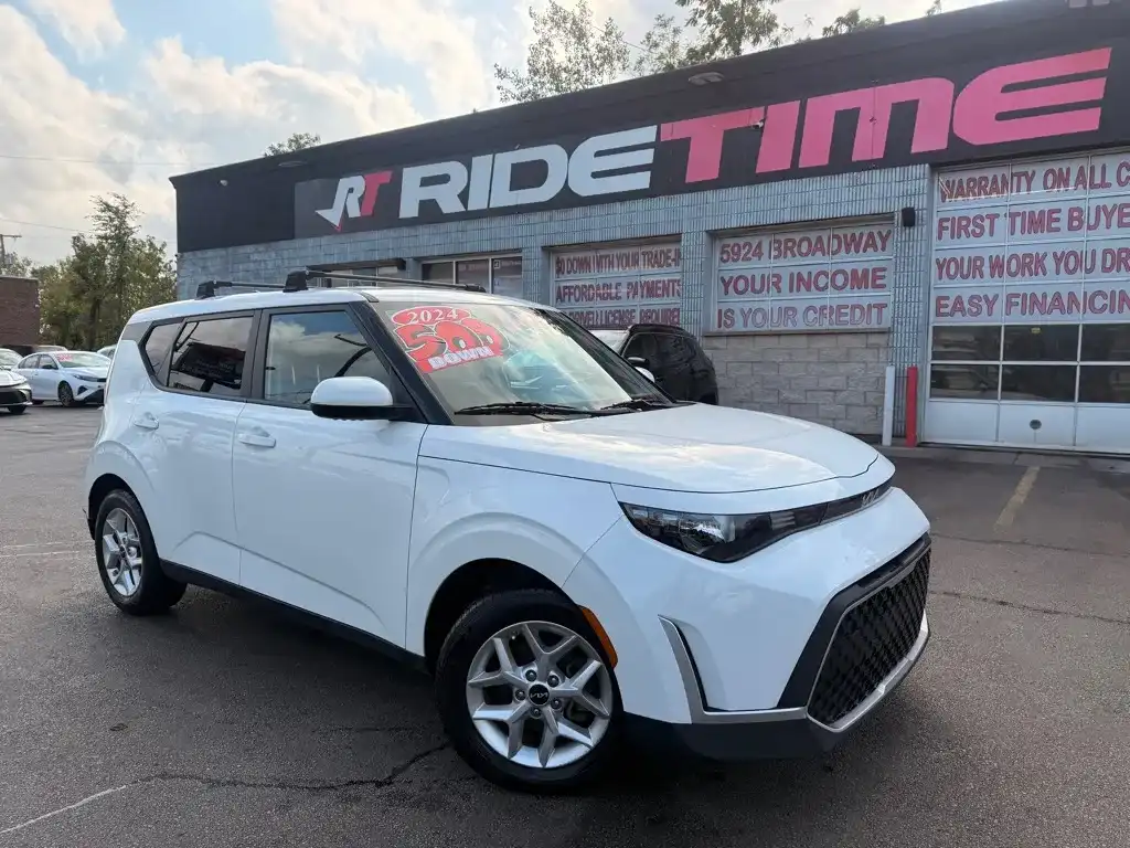2024 Kia Soul 2.0 LX IVT's photo