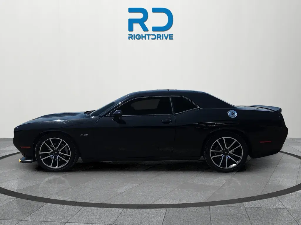 2023 Dodge Challenger R/T photo 5