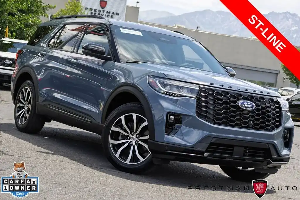 2026 Ford Explorer ST-LINE 4WD's photo