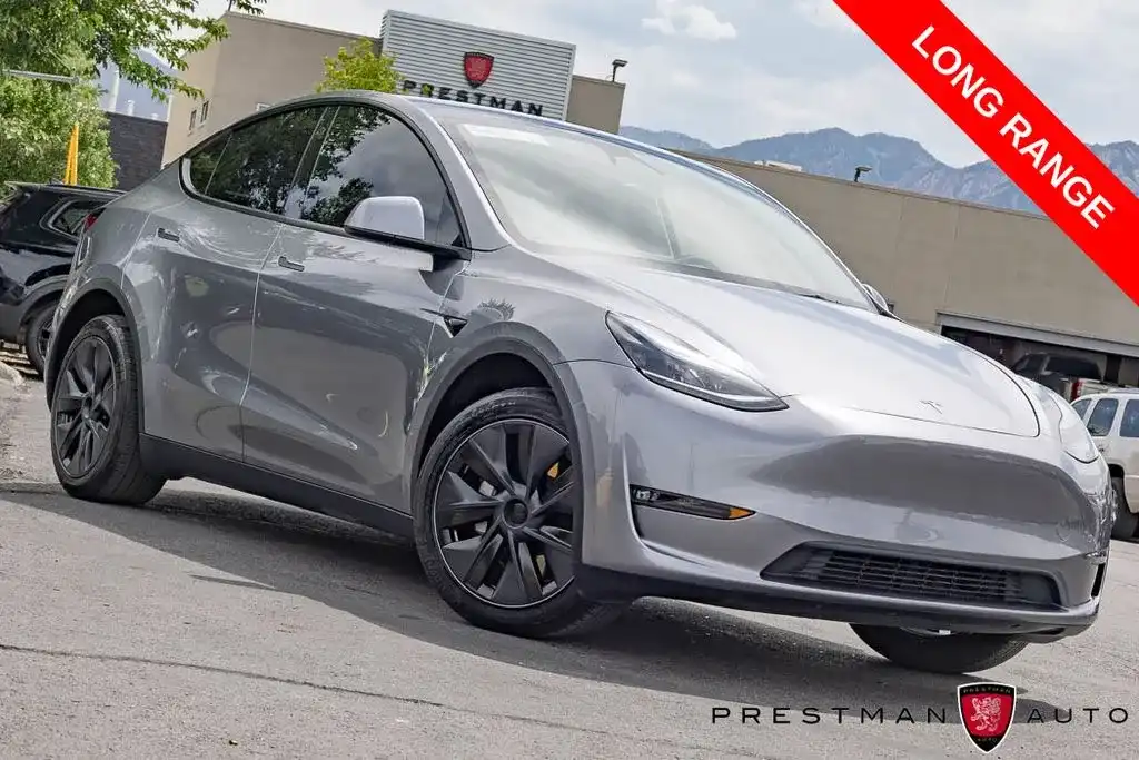 2025 Tesla Model Y Long Range Dual Motor All-Wheel Drive's photo