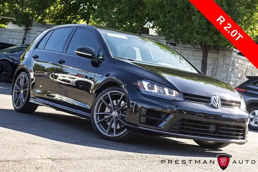 2017 Volkswagen Golf R R w/DCC & Navigation 4-door DSG's photo