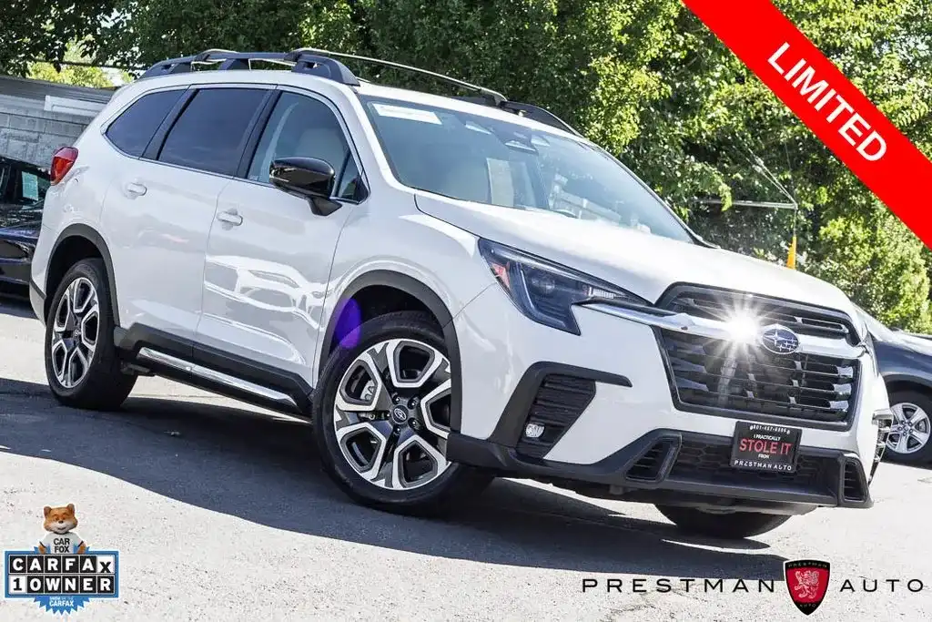2024 Subaru Ascent Limited 8 Passenger's photo