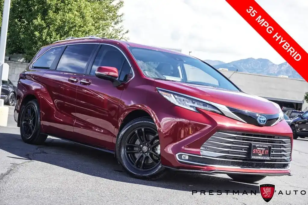 2022 Toyota Sienna Limited 7-Passenger Hybrid AWD's photo