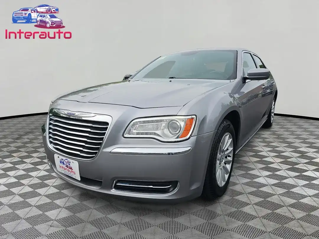 2014 Chrysler 300 Base's photo