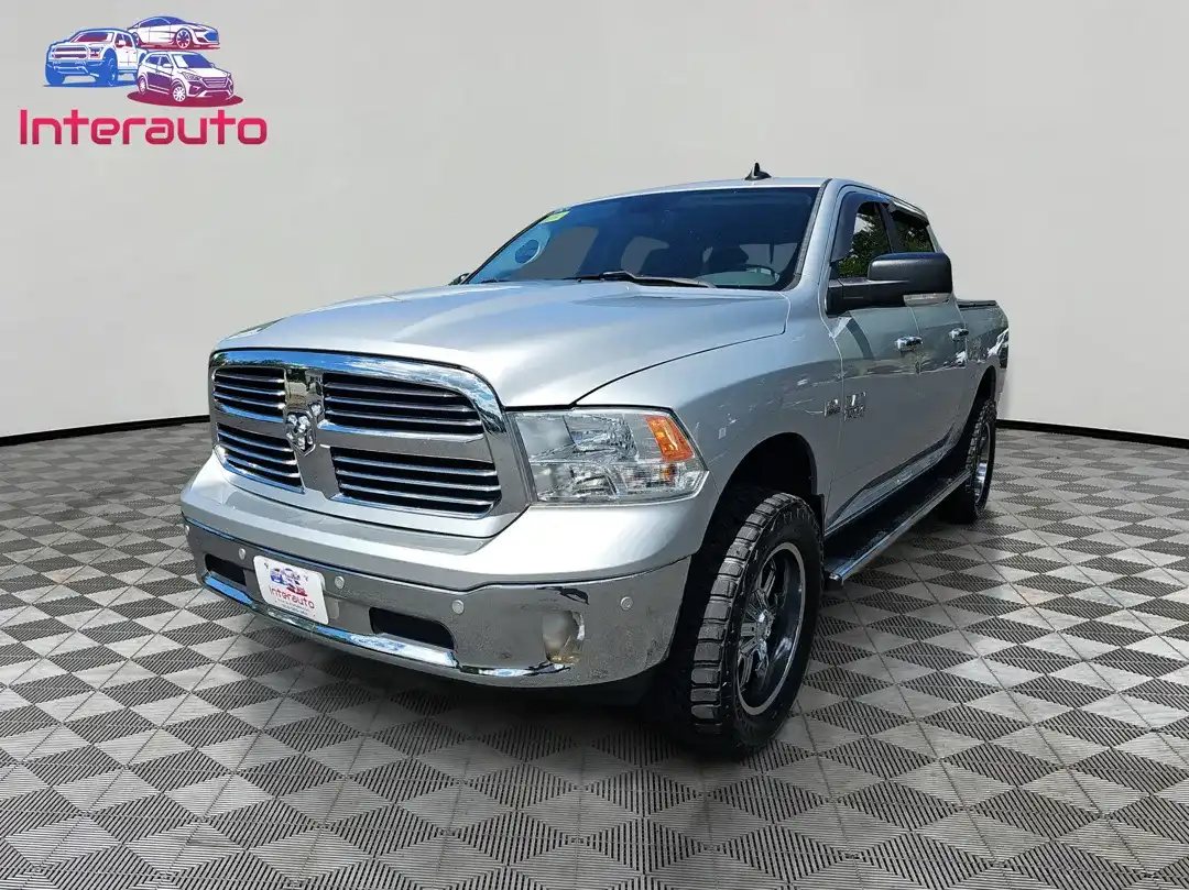2017 RAM 1500 Big Horn 4x4 Crew Cab 5'7's photo