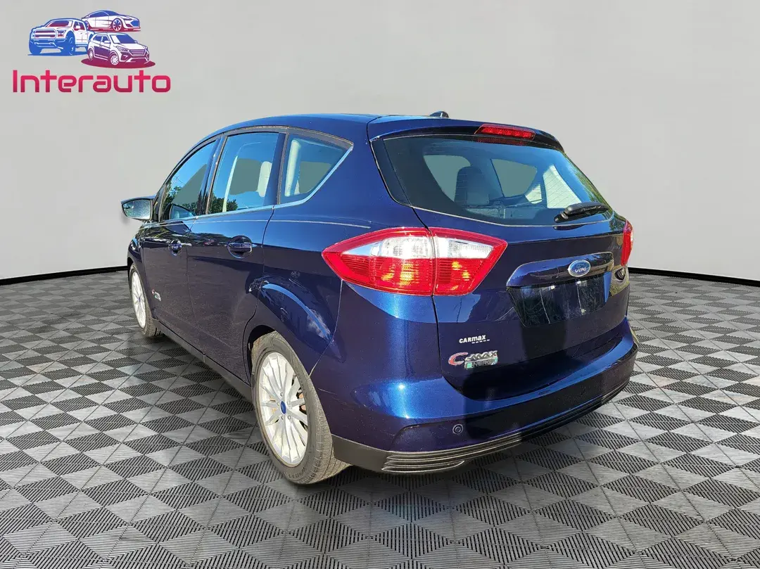 2016 Ford C-Max Energi SEL photo 3