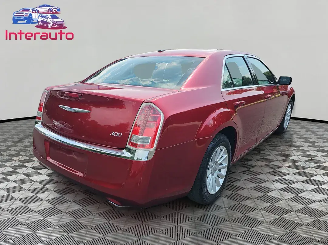2014 Chrysler 300 Base photo 5