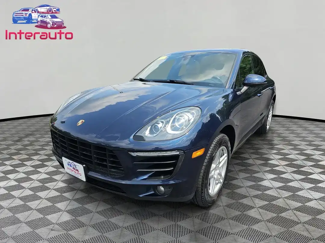 2018 Porsche Macan Base's photo