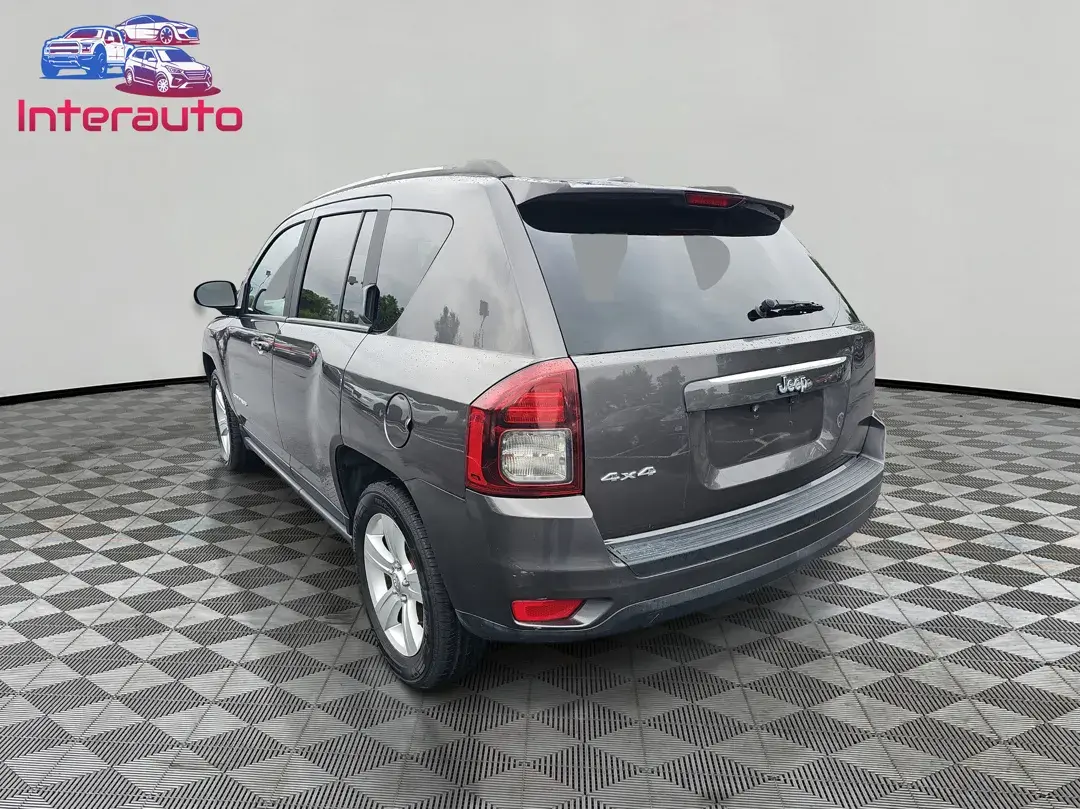 2016 Jeep Compass Sport 4X4 photo 3