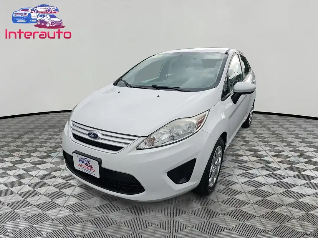 2013 Ford Fiesta S Sedan's photo