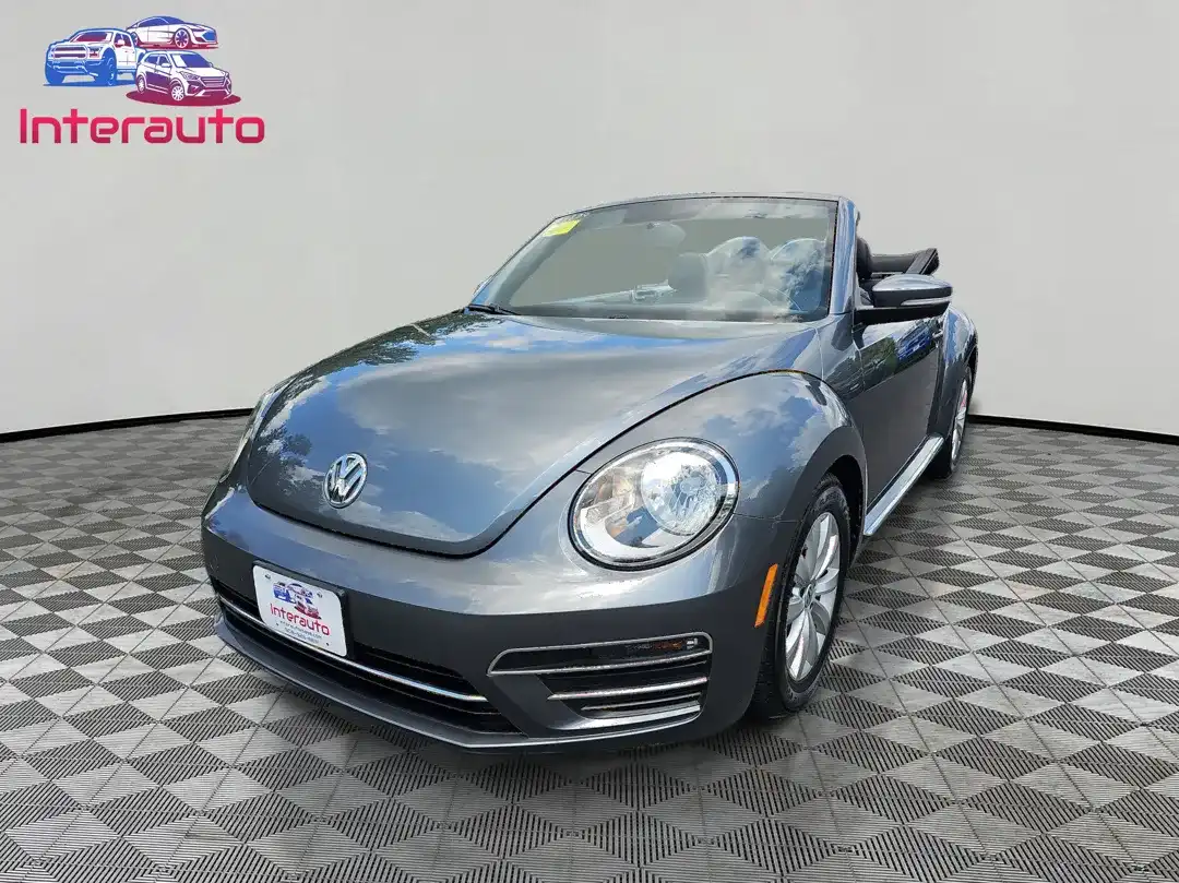 2018 Volkswagen Beetle 2.0T SE Convertible Auto's photo