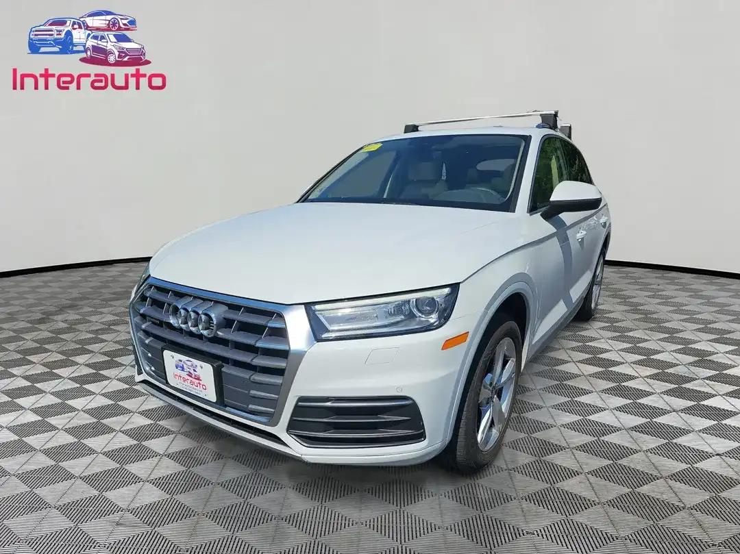 2020 Audi Q5 45 quattro S tronic Premium's photo