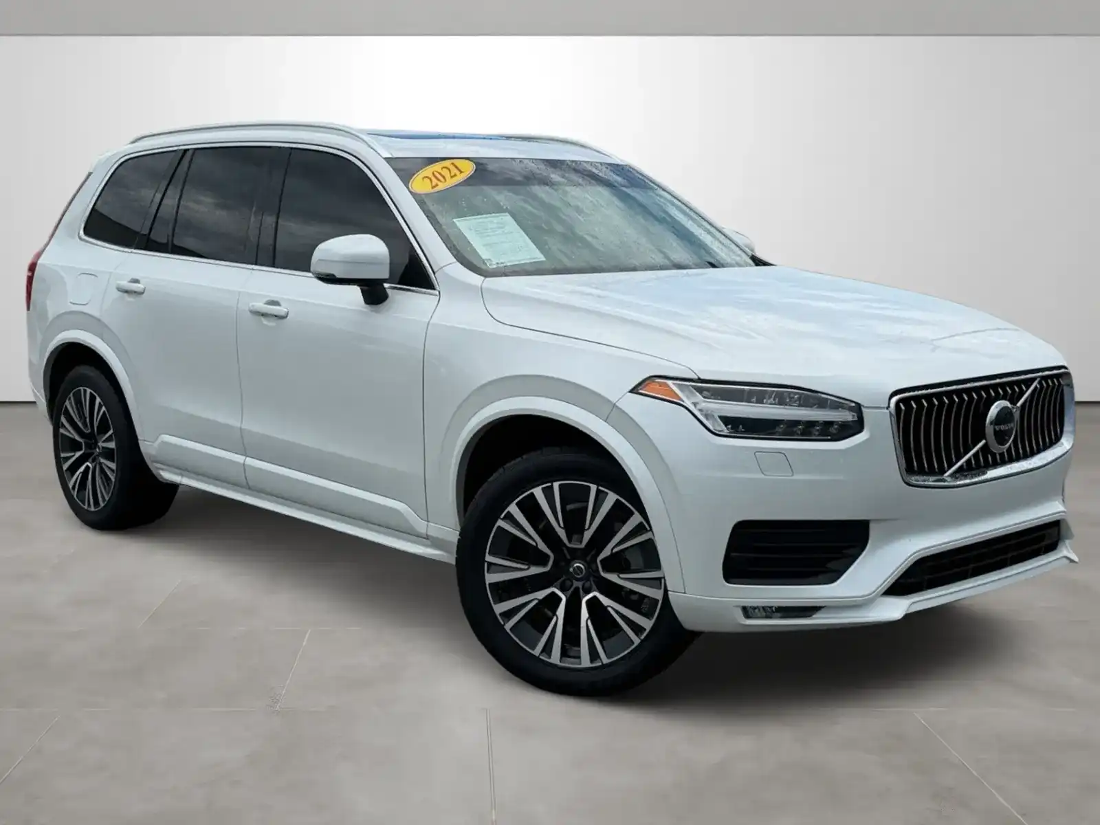 2021 Volvo XC90 T6 Momentum AWD's photo