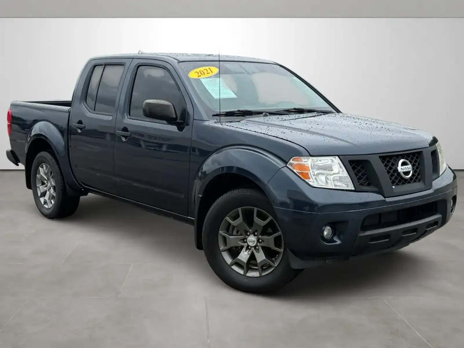 2021 Nissan Frontier SV Crew Cab 4X2 SWB's photo