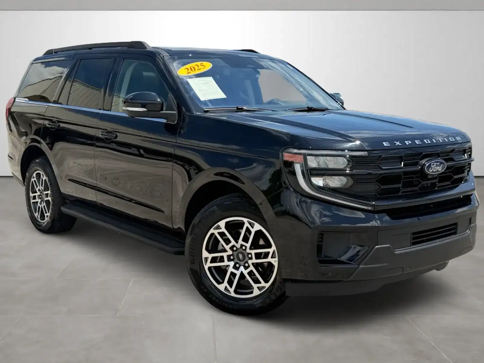 2025 Ford Expedition Active's photo