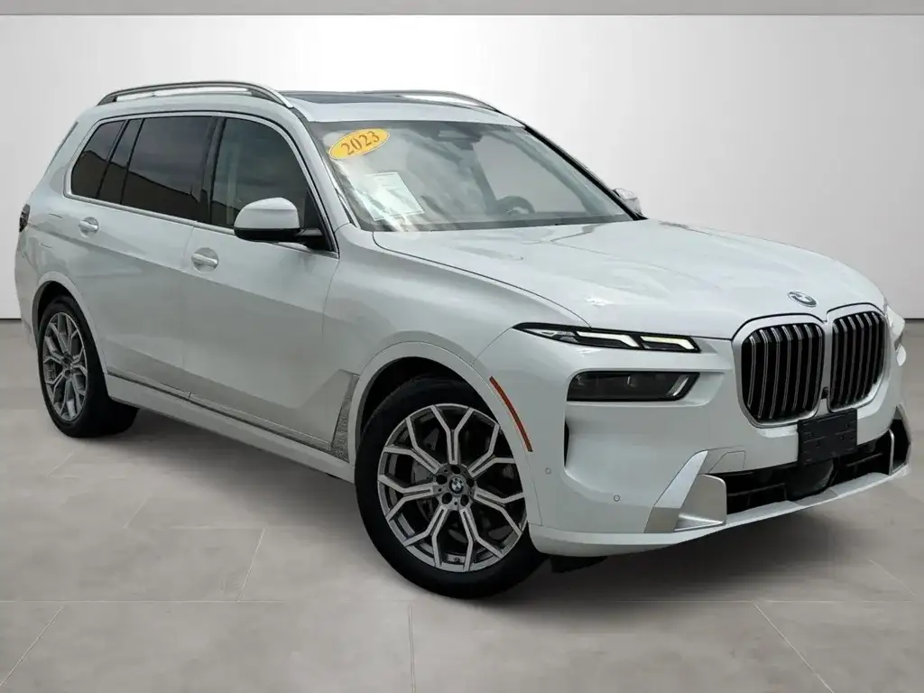 2023 BMW X7 xDrive40i's photo