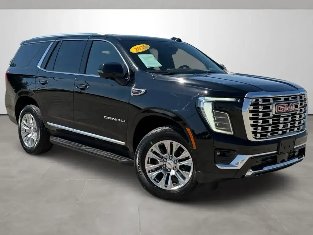 2025 GMC Yukon Denali 4WD's photo