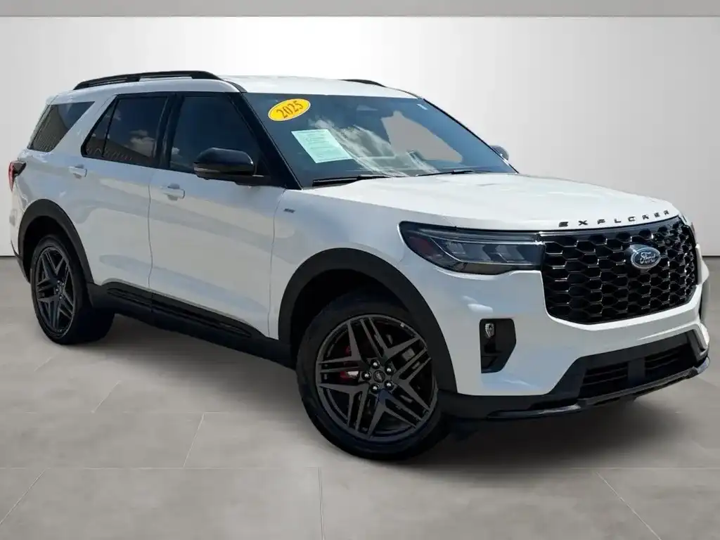 2025 Ford Explorer ST-Line 4WD PL535's photo