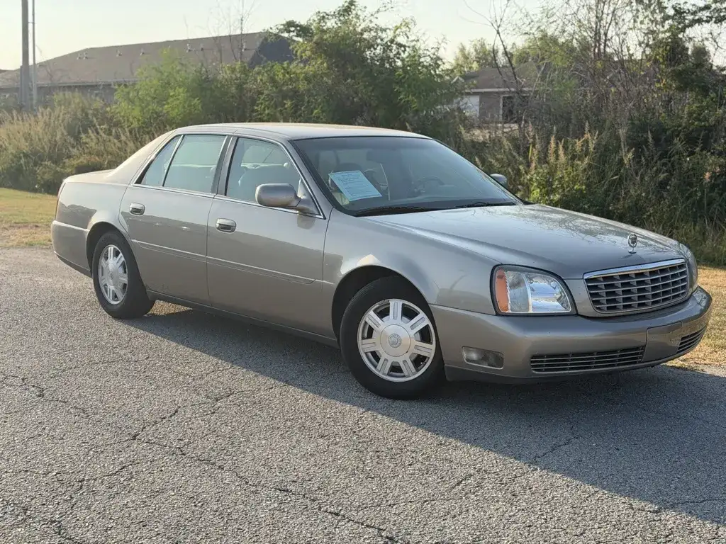 2004 Cadillac DeVille Base's photo
