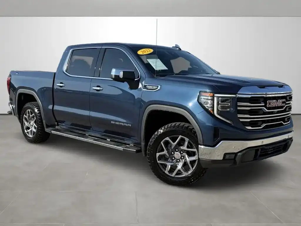 2022 GMC Sierra SLT 4WD Crew Cab Short Box's photo