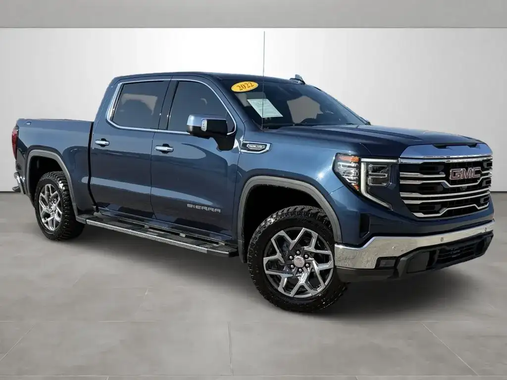 2022 GMC Sierra SLT 4WD Crew Cab Short Box's photo
