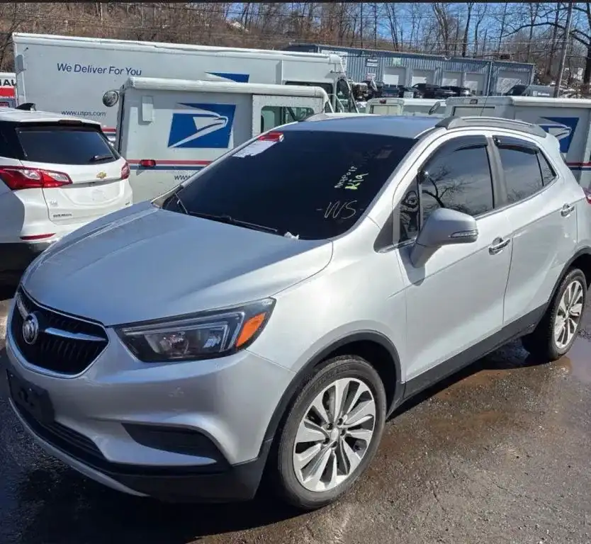 2017 Buick Encore Preferred's photo