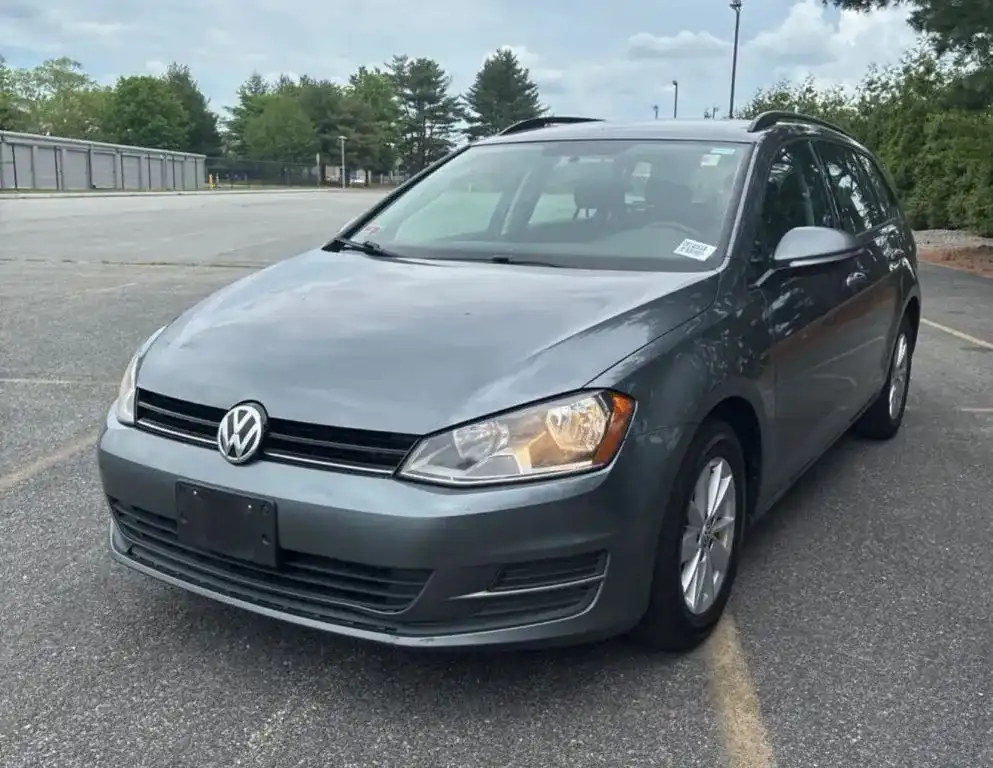 2017 Volkswagen Golf SportWagen TSI S Auto's photo