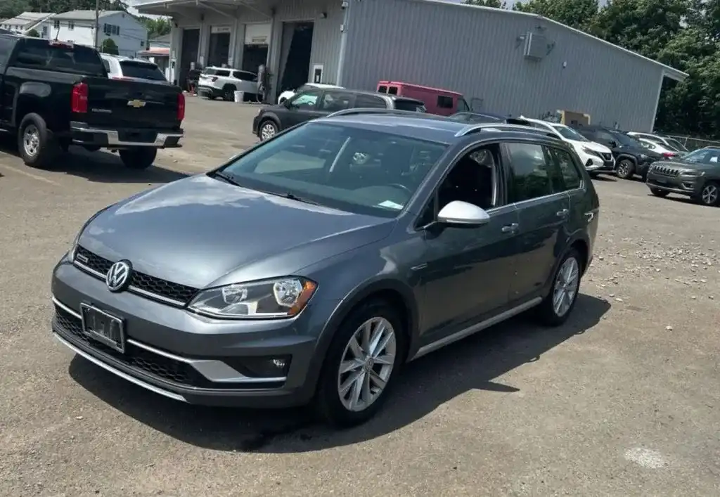 2017 Volkswagen Golf Alltrack TSI S 4Motion DSG's photo