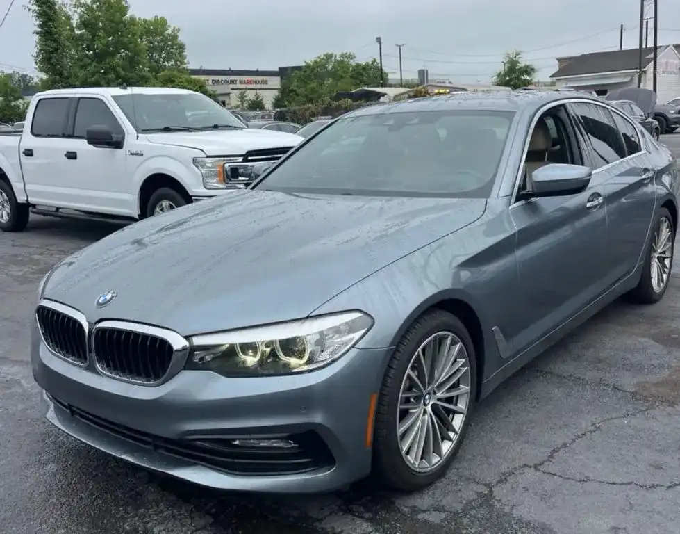 2018 BMW 5 Series 530i Sedan's photo