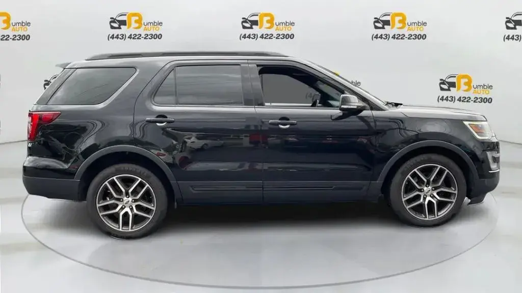2017 Ford Explorer Sport 4WD photo 4