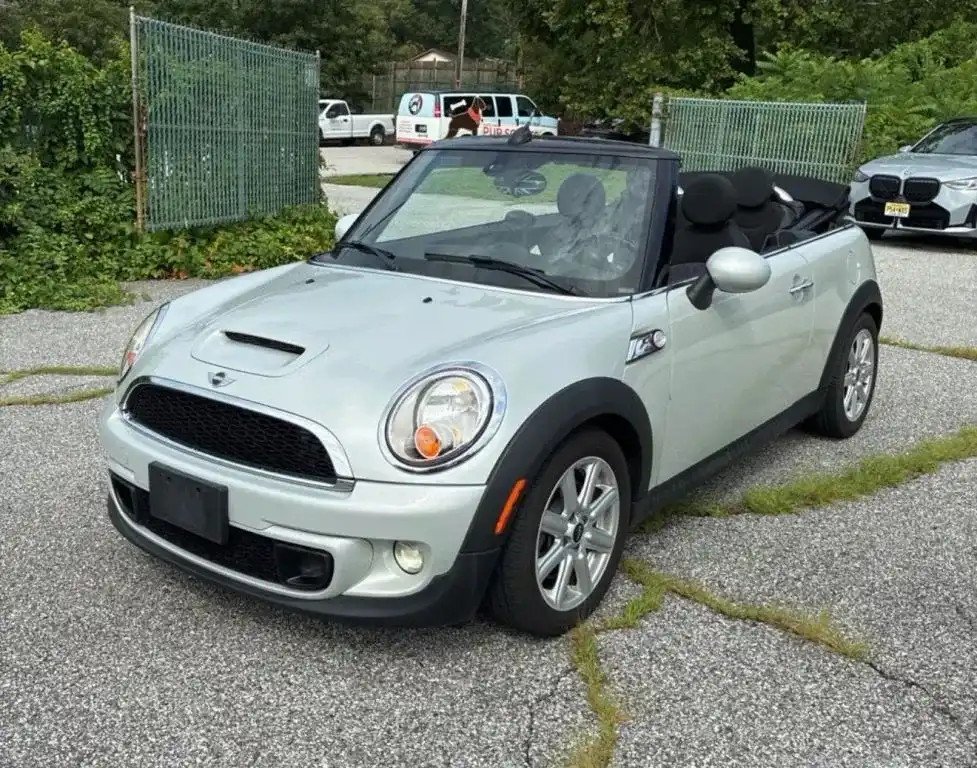 2015 MINI Cooper S's photo