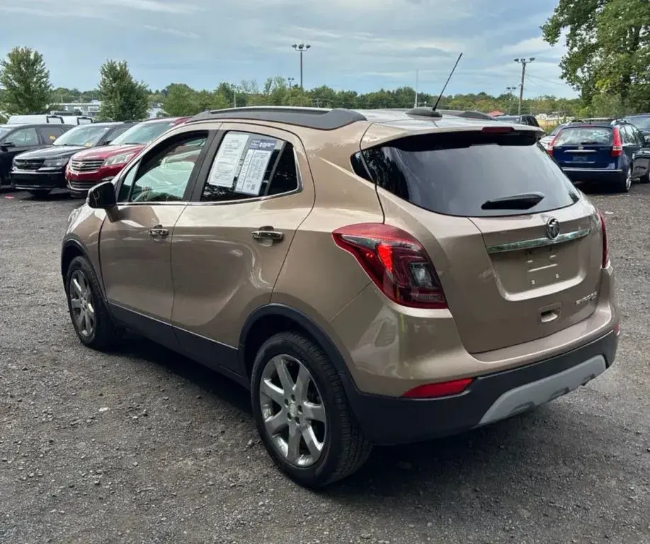 2019 Buick Encore Essence AWD photo 3