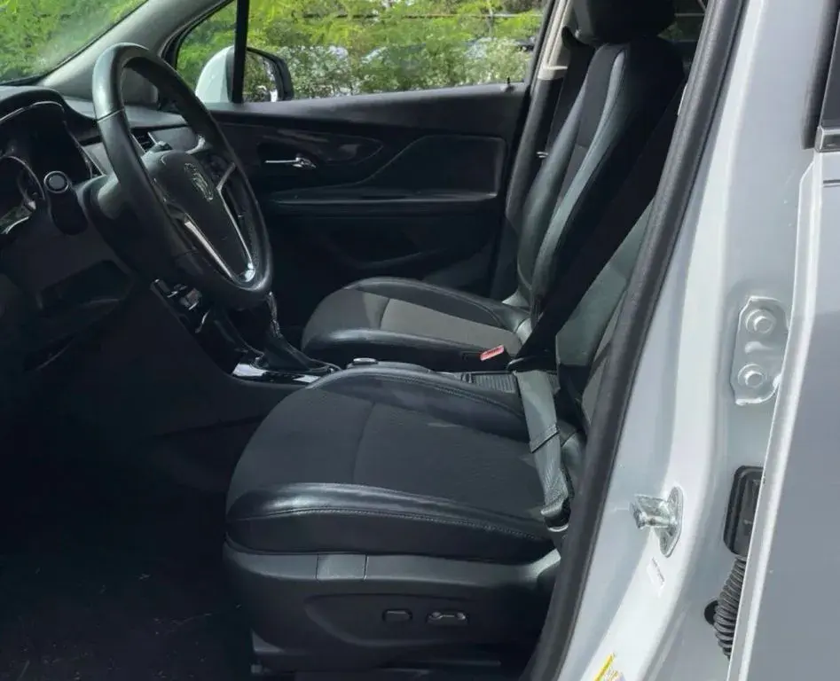 2019 Buick Encore Preferred AWD photo 5