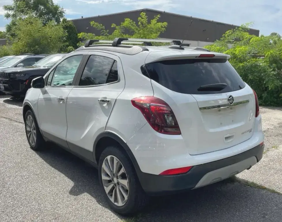 2019 Buick Encore Preferred AWD photo 3