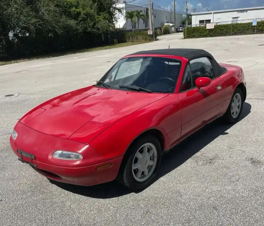 1991 Mazda MX-5 Miata SE Convertible 2D's photo