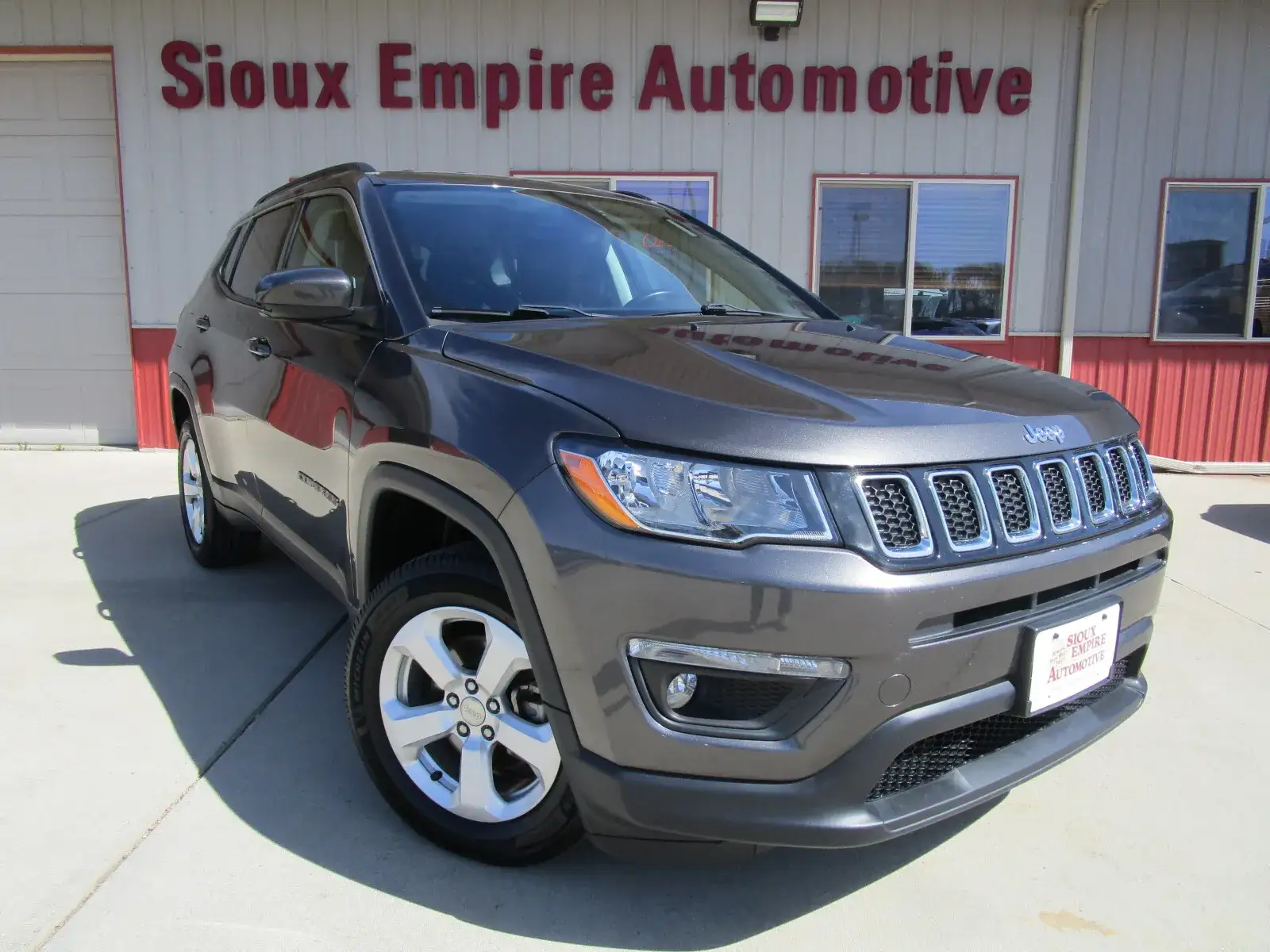 2018 Jeep Compass Latitude 4X4 photo 1