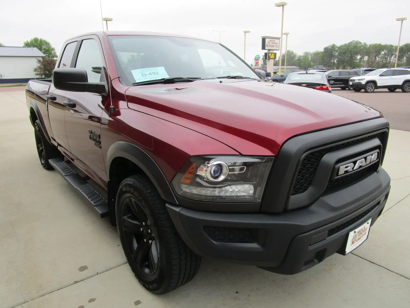2022 RAM 1500 Classic Warlock 4WD Quad Cab 6'4 photo 5