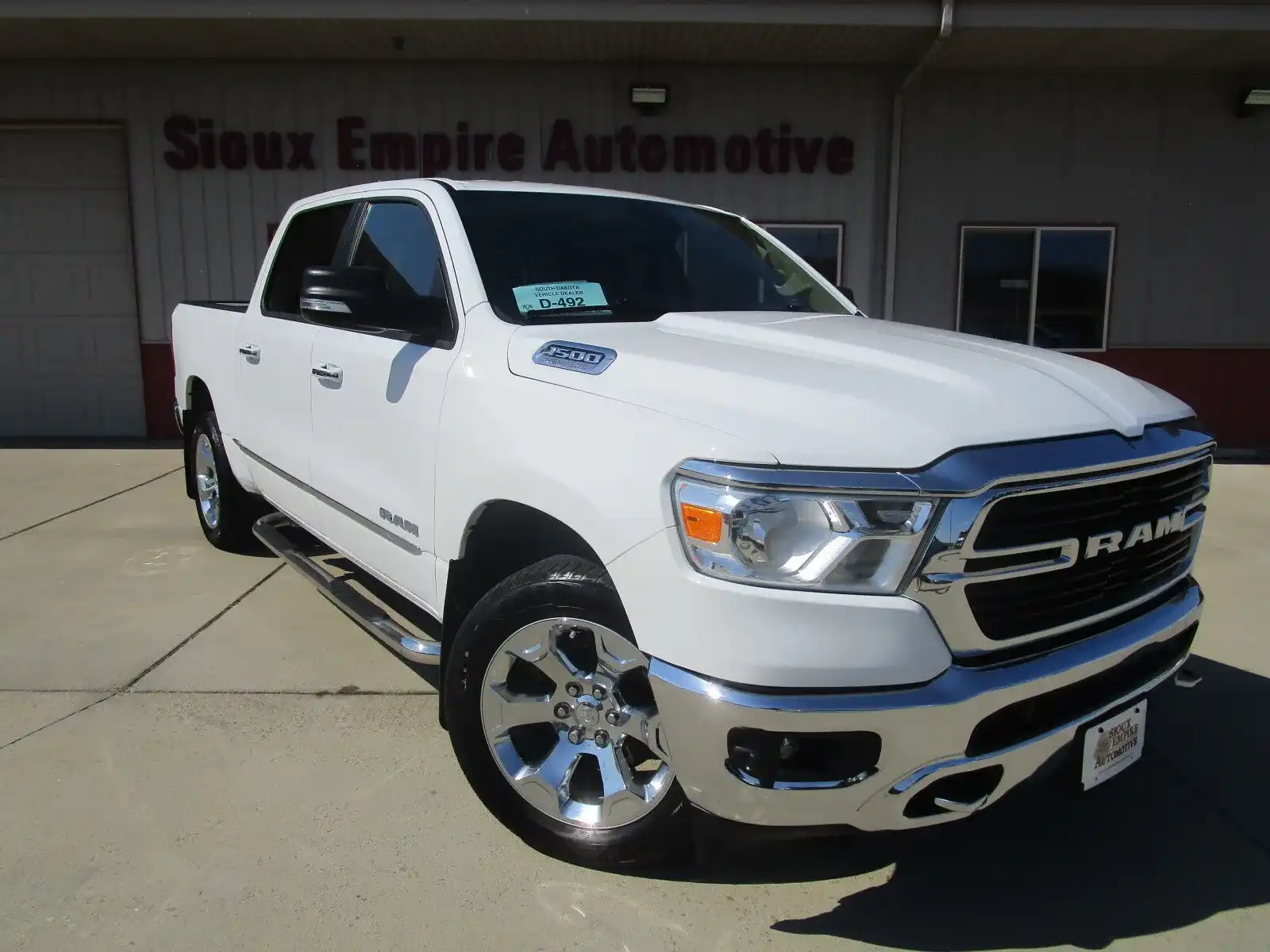 2020 RAM 1500 Big Horn/Lone Star 4x4 Crew Cab 5'7's photo