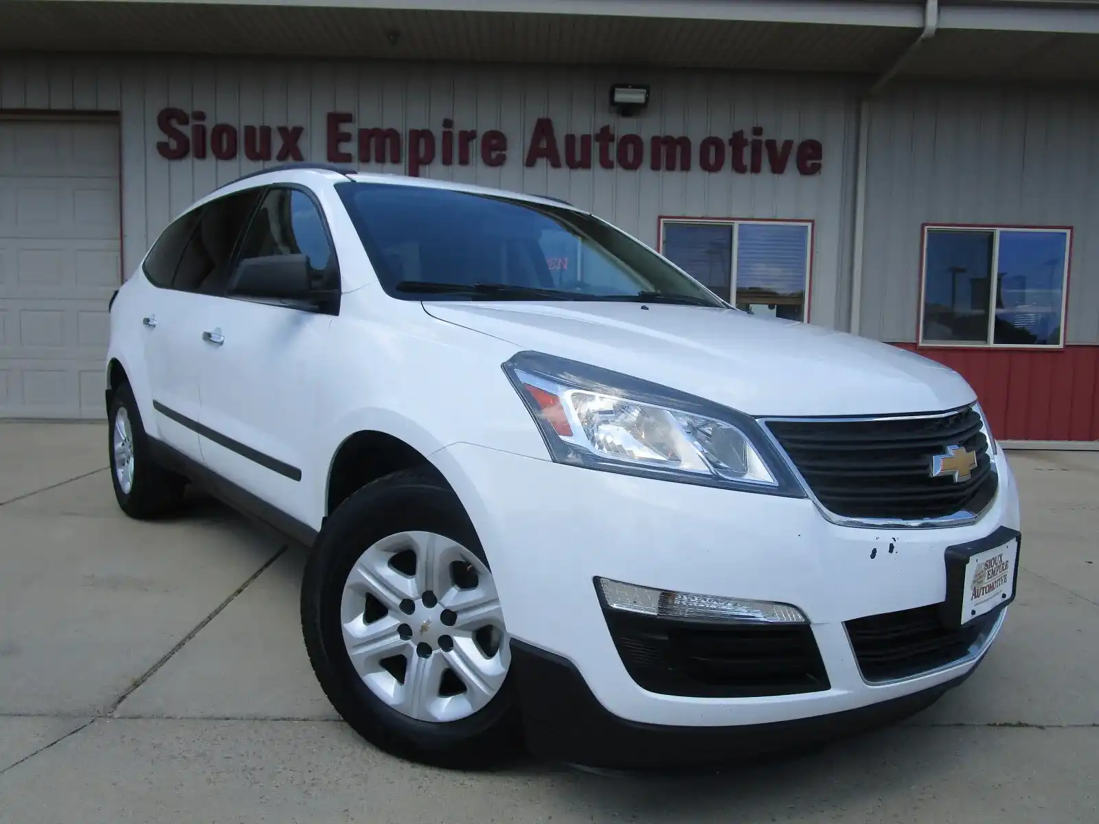 2017 Chevrolet Traverse LS AWD's photo