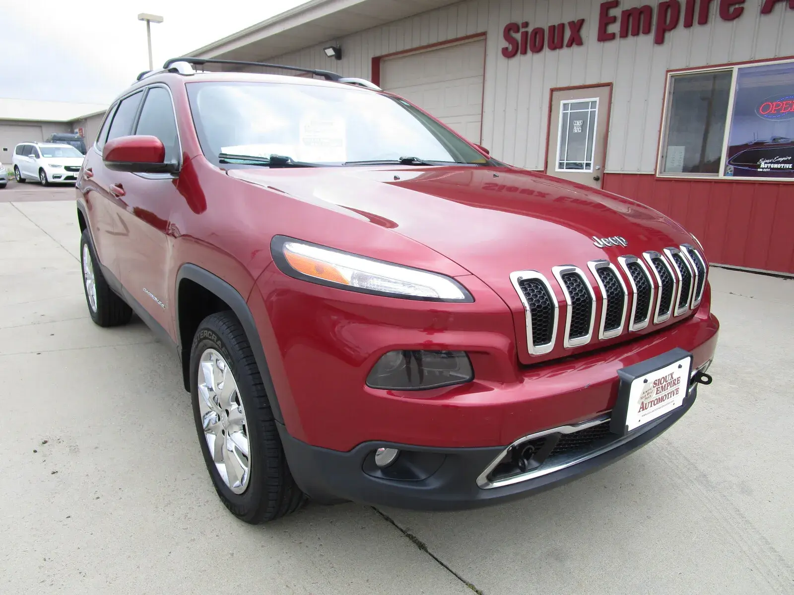2016 Jeep Cherokee Limited 4WD photo 3