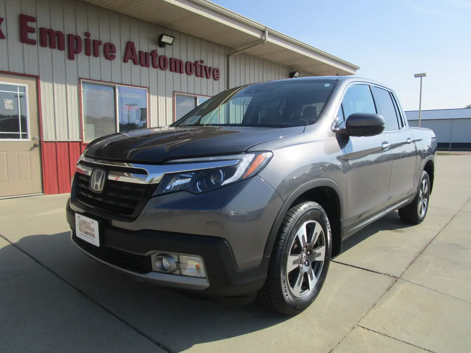 2019 Honda Ridgeline RTL-E AWD photo 3