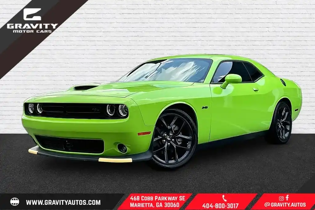 2023 Dodge Challenger R/T's photo