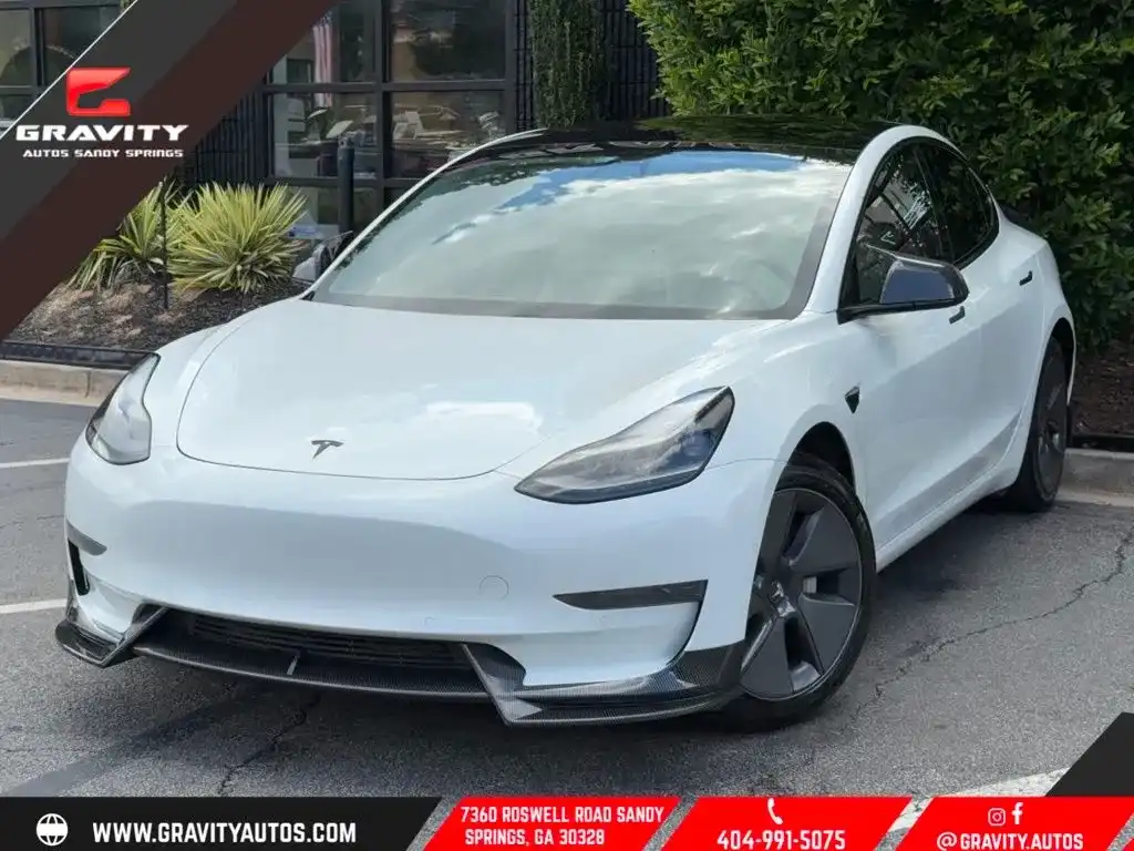 2021 Tesla Model 3 Standard Range Plus's photo