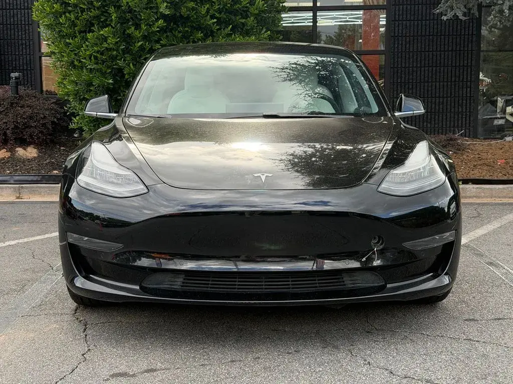 2020 Tesla Model 3 Standard Range Plus photo 4