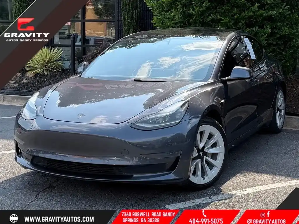 2021 Tesla Model 3 Standard Range Plus's photo