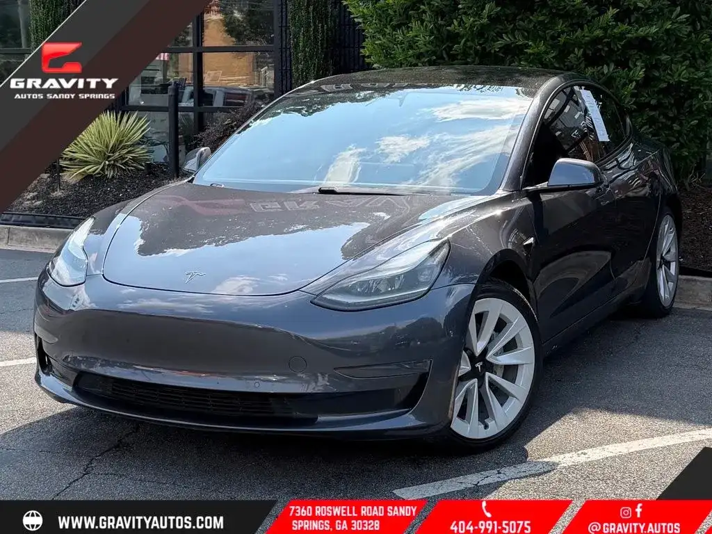 2021 Tesla Model 3 Standard Range Plus's photo