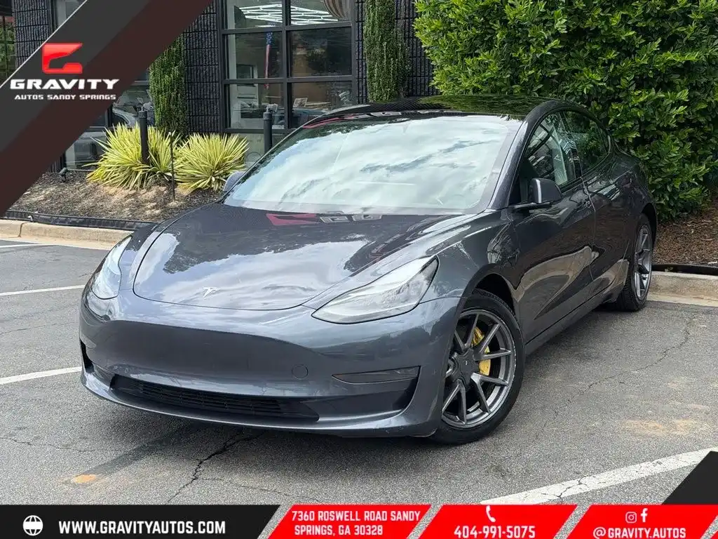 2021 Tesla Model 3 Standard Range Plus's photo