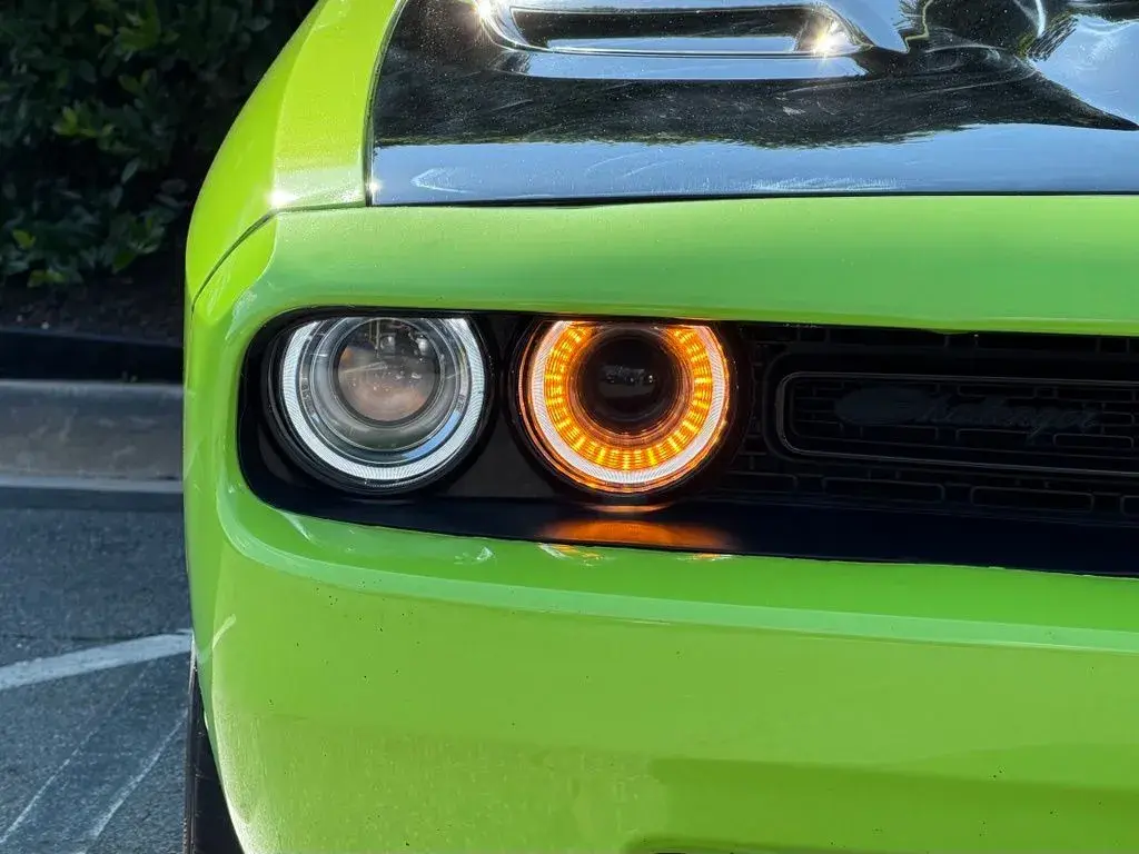 2023 Dodge Challenger SXT Auto photo 5