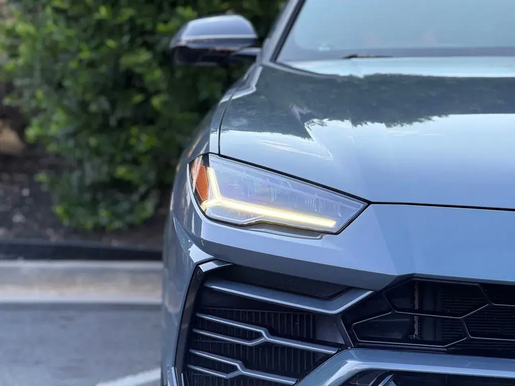 2022 Lamborghini Urus 4.0 V8 Graphite Capsule photo 4
