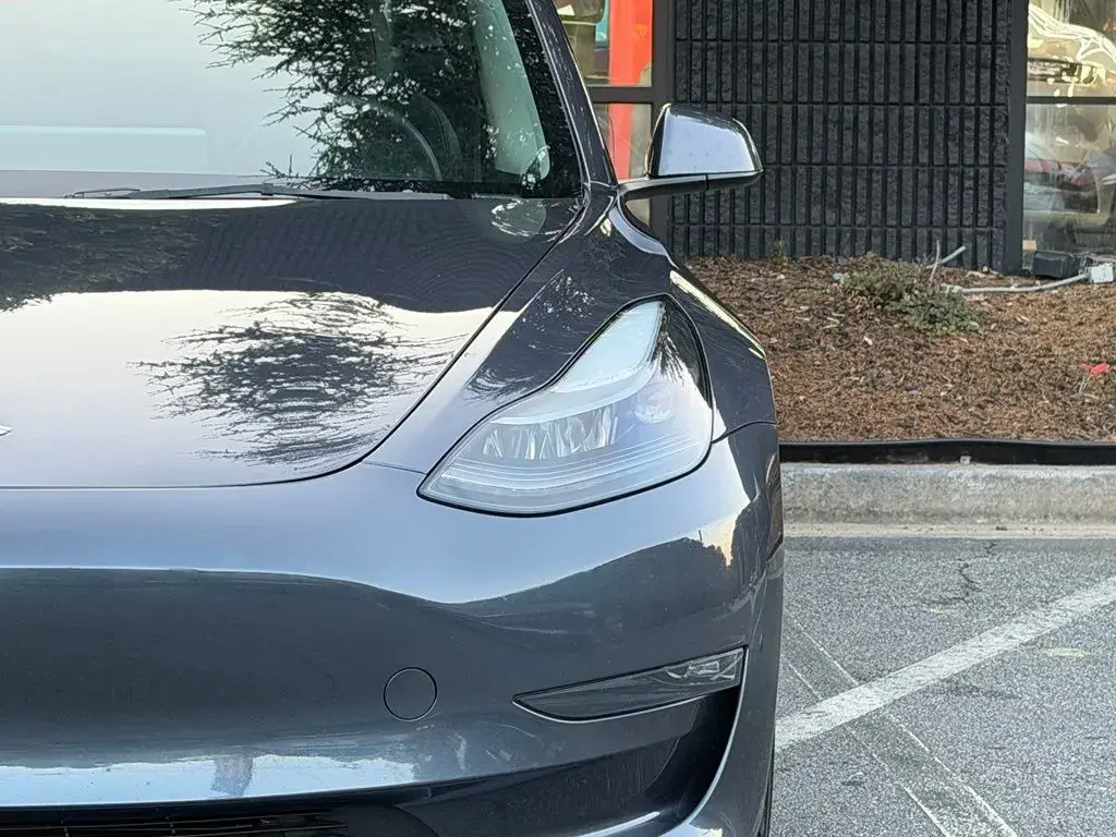 2023 Tesla Model 3 Long Range photo 5